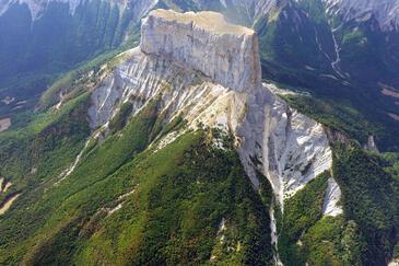 Mont Eguilles, Vercors, France © Etienne Pierart